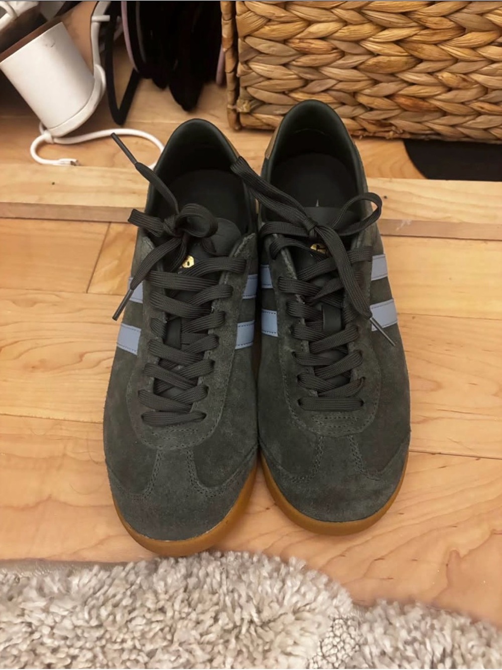 Gola sneakers